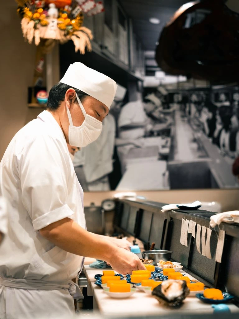 椀物、松茸と鴿の清まし汁
